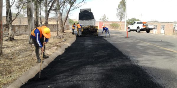 Maquinaria y mano de obra especializada en asfalto en el estado de Jalisco Asfalto Bacheo Construcción Terracerías